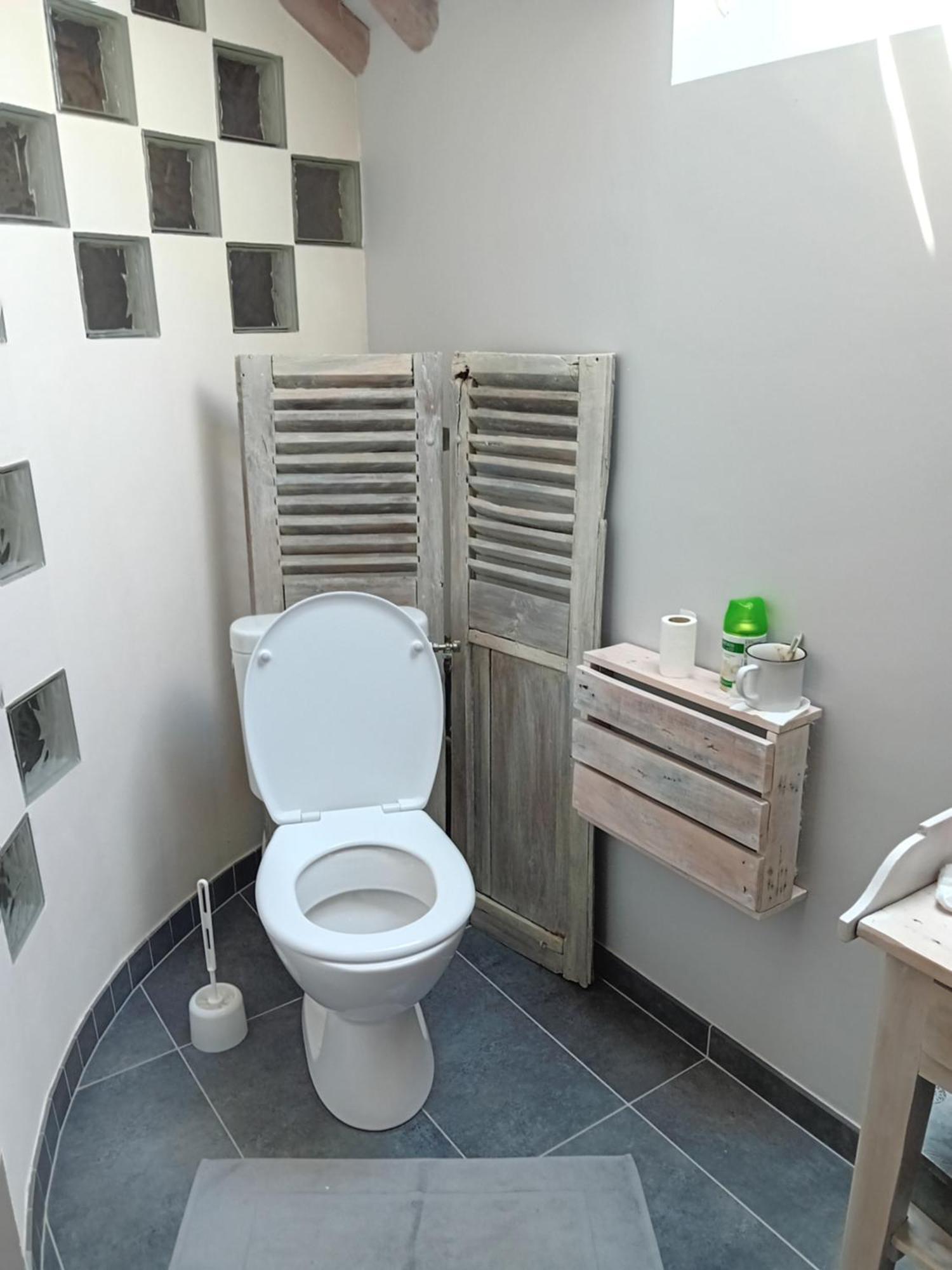 Bed and Breakfast Sous Les Toits Dosches Екстер'єр фото