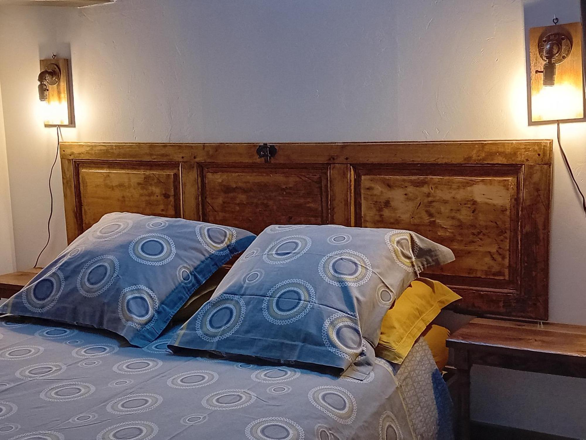 Bed and Breakfast Sous Les Toits Dosches Екстер'єр фото